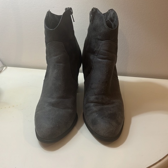 New York Transit gray ankle boots bejeweled side zipper size 7.5 block heel - Picture 4 of 5